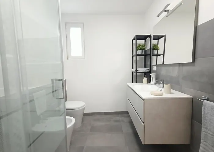 Appartement à 3 Chambres à Coucher