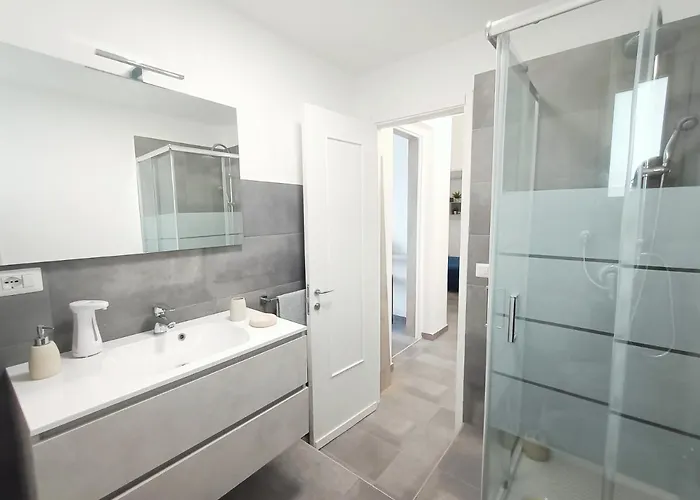 Appartement à 3 Chambres à Coucher
